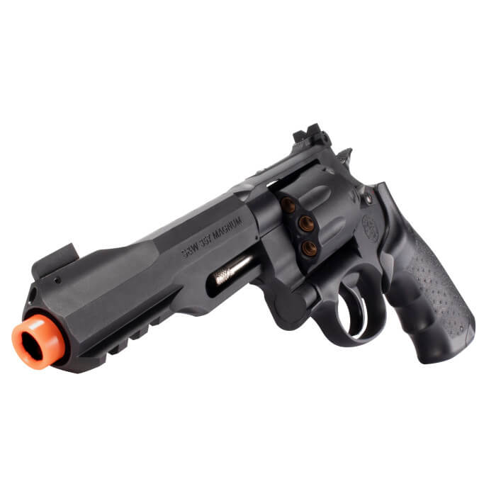 S&W M&P R8